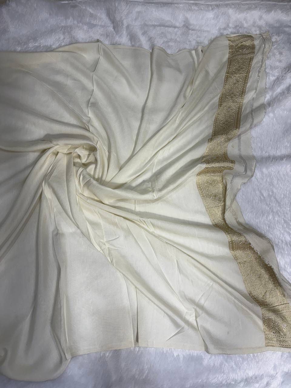 Off-White Katan Silk MungaSaree with Sona-Rupa Meenakari Jaal