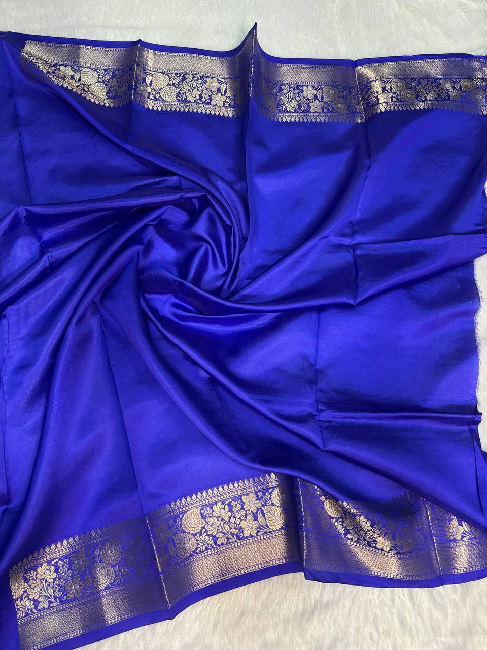 Classic Crimson Red & Royal Blue Banarasi Chiniya Silk Saree with Antique Gold Floral Buta