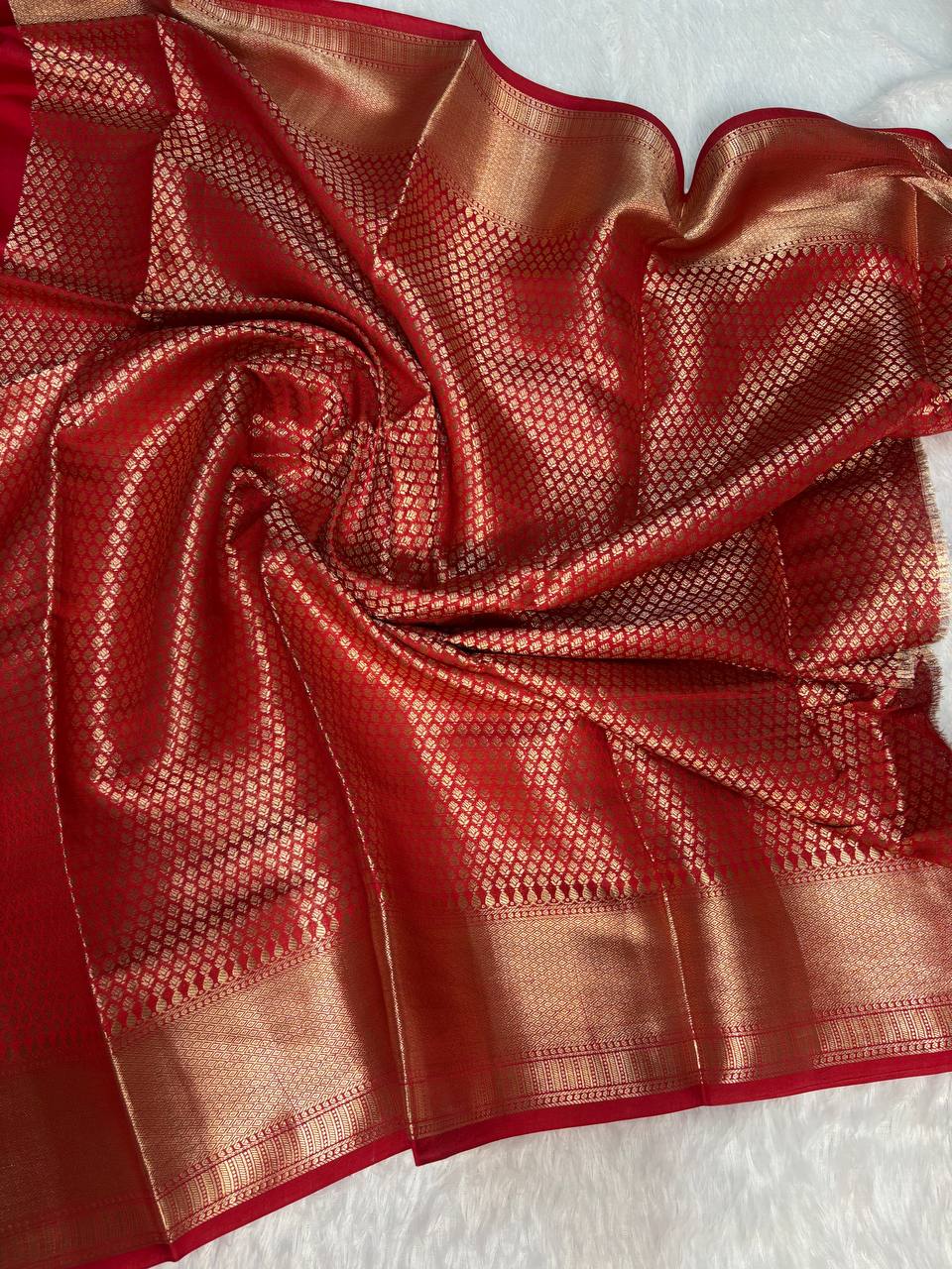 Regal Bottle Green & Crimson Red Banarasi Chiniya Silk Saree with Geometric Zari Jaal