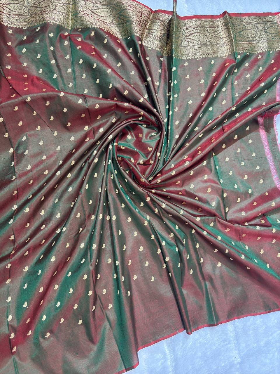 Handwoven Dual-Tone Dhoop Chhaon Pure Katan Silk Banarasi Saree with Zari Bootis and Leheriya Panels