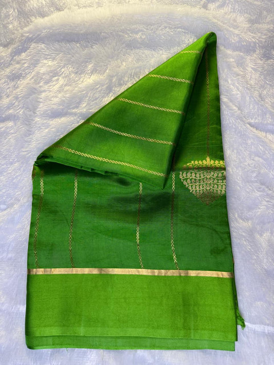 Vibrant Parrot Green Raw Mango Style Handloom Silk Saree