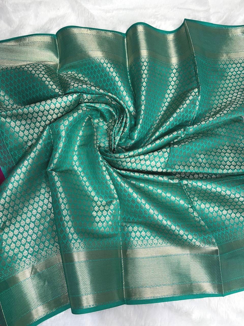 Rani Pink Handloom Chiniya Silk Banarasi Saree with Meenakari Zari Border