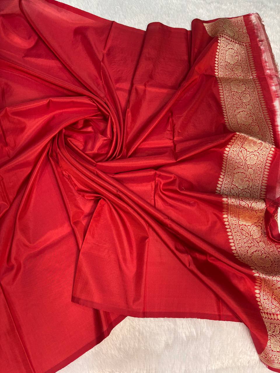 Crimson Red Uppada Saree featuring All-over Rose Meenakari Jaal and Kalka Pallu