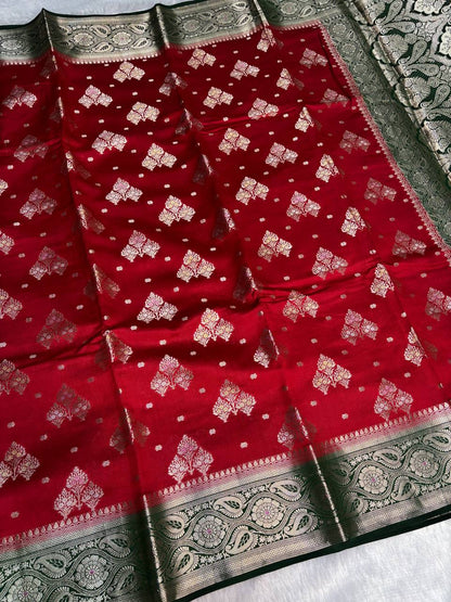 Classic Crimson Red & Bottle Green Banarasi Chiniya Silk Saree with Antique Gold Tree Motifs