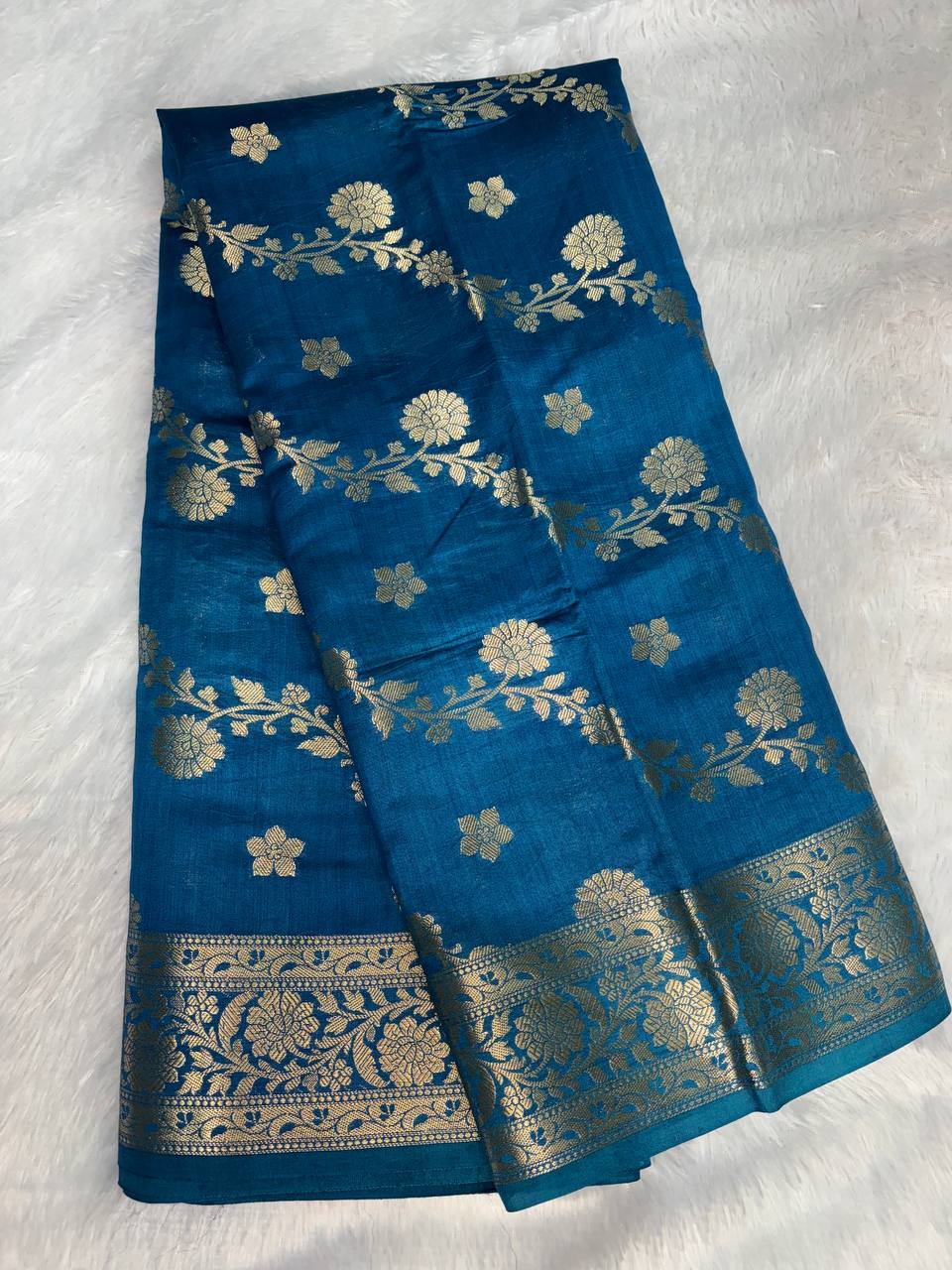 Elegant Peacock Blue Banarasi Chiniya Silk Saree with Floral Jaal and Geometric Pallu