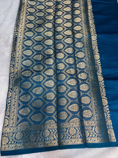 Elegant Peacock Blue Banarasi Chiniya Silk Saree with Floral Jaal and Geometric Pallu