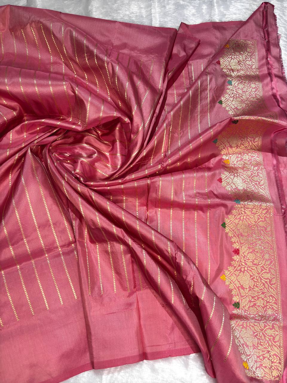 Exquisite Onion Pink Pure Katan Silk Kadhua Jungla Banarasi Saree