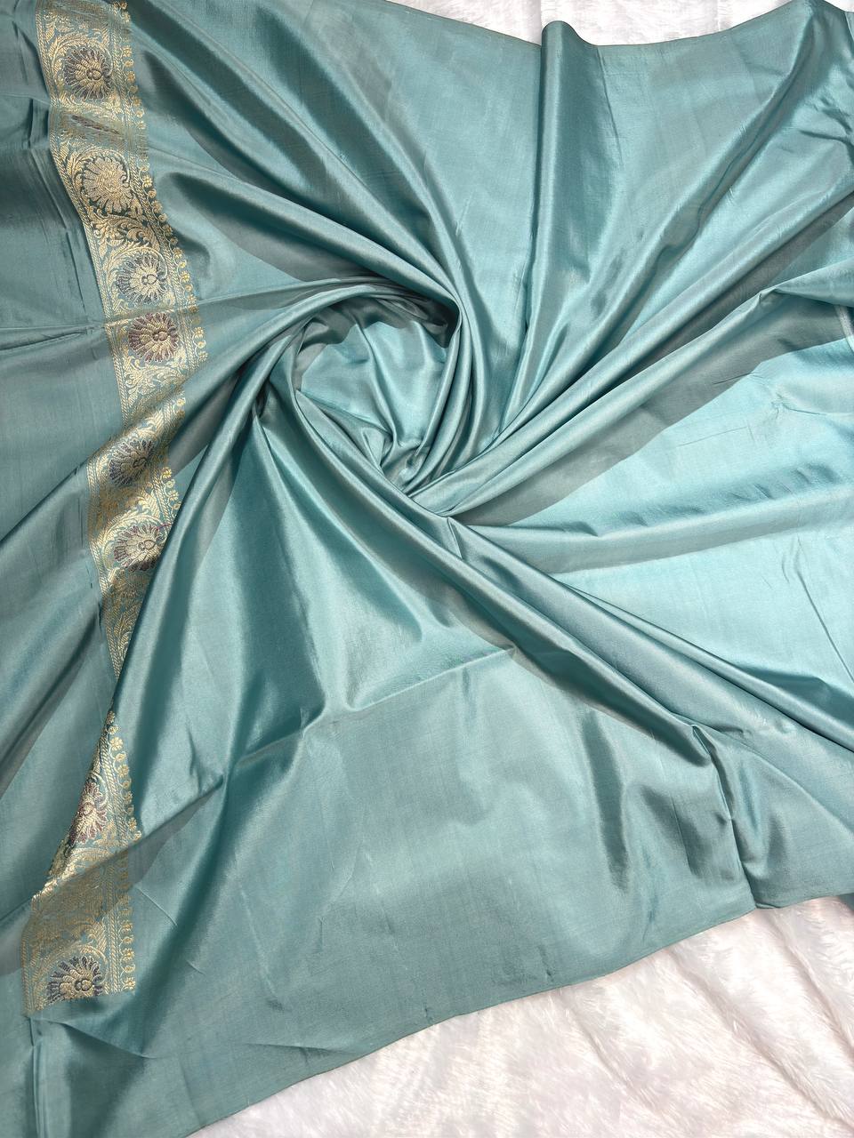 Pastel Sea Green Pure Katan Silk Kadhua Buta Banarasi Saree