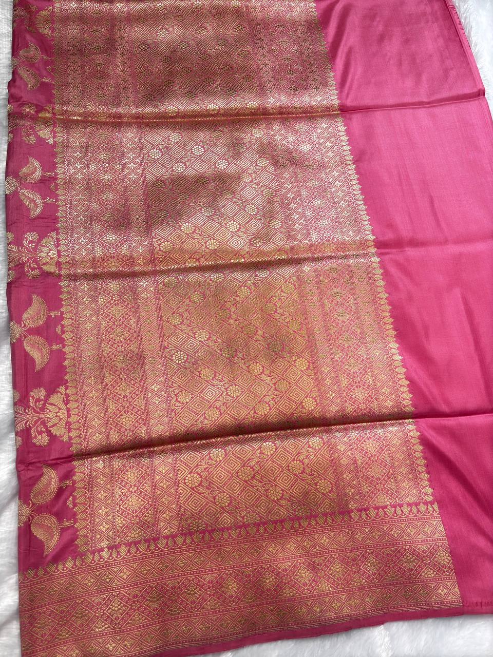 Blossom Pink Meenakari Kadhua Jungla Pure Katan Silk Handloom Banarasi Saree