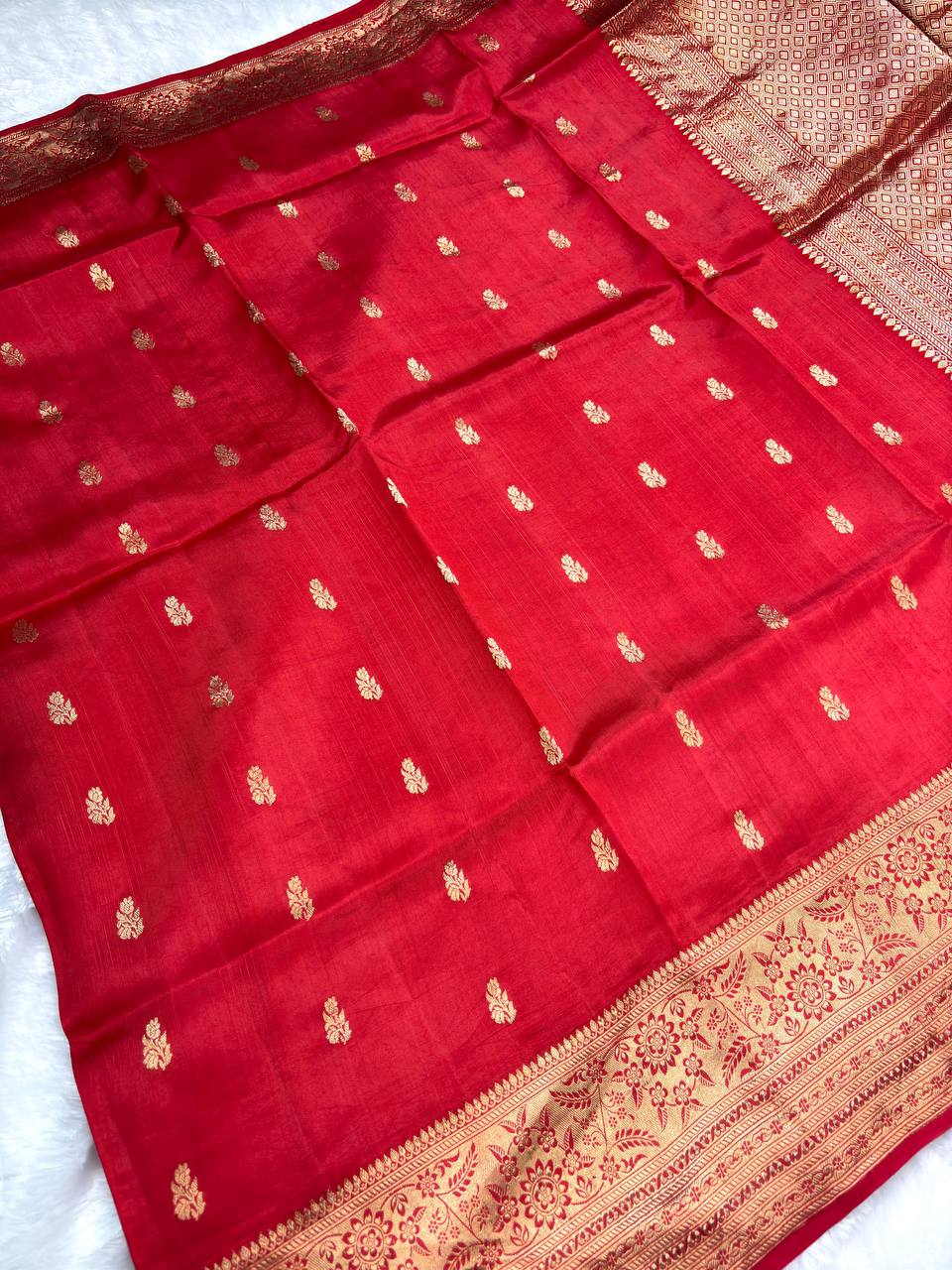 The Rakta Crimson Red Raw Mango Kadhua Silk Saree