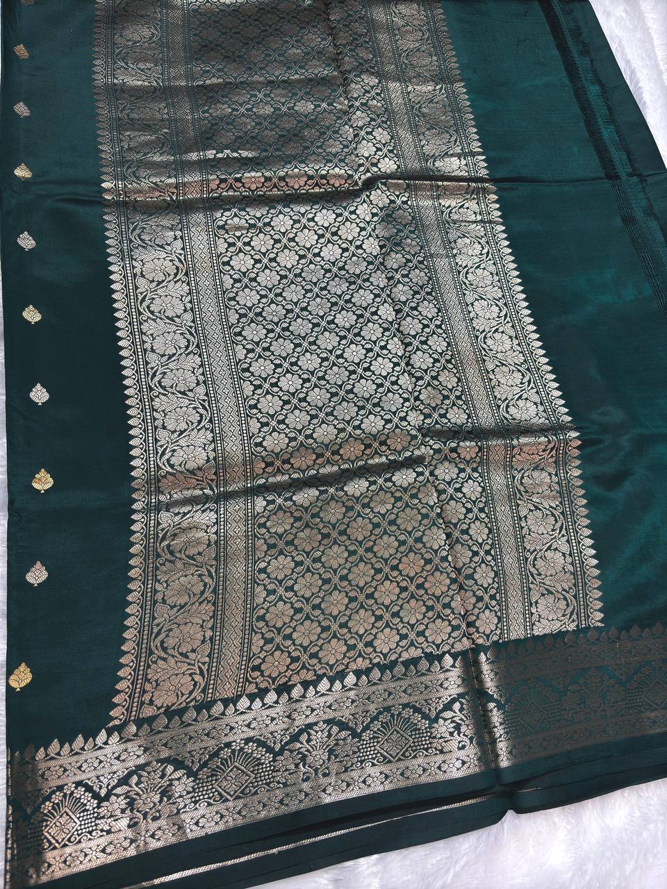 The Kriti Bottle Green Raw Mango Sona Rupa Kadhua Silk Saree