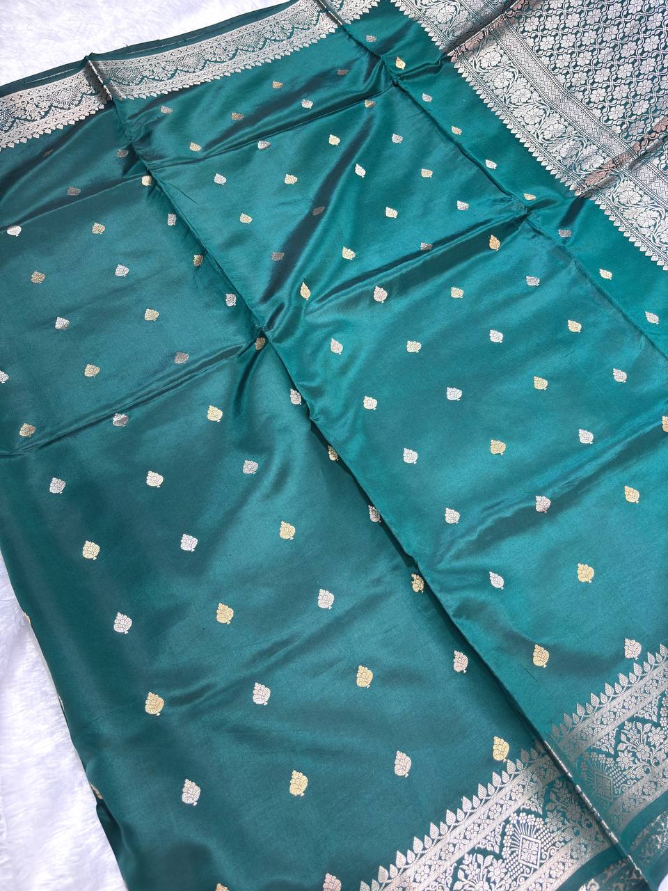 The Kriti Bottle Green Raw Mango Sona Rupa Kadhua Silk Saree