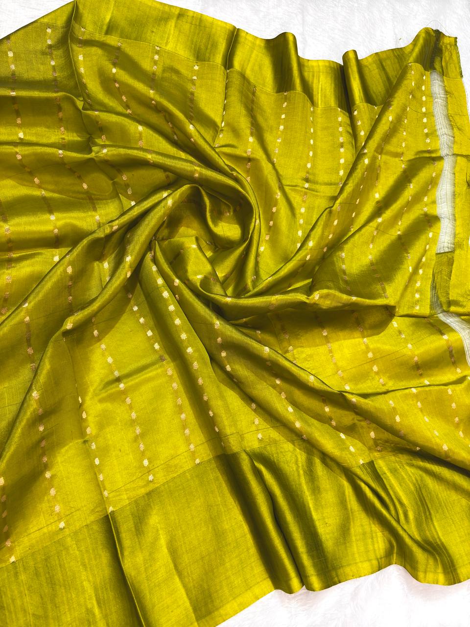 The Mehandi Olive Green Raw Mango Kadhua Silk Saree