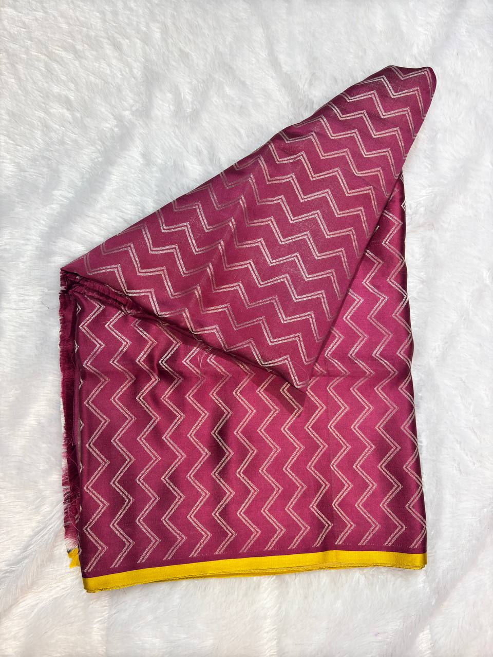 Onion Pink Mashru Silk Iktara Banarasi Saree with Silver Zari Zig-Zag Lahariya and Scallop Blouse