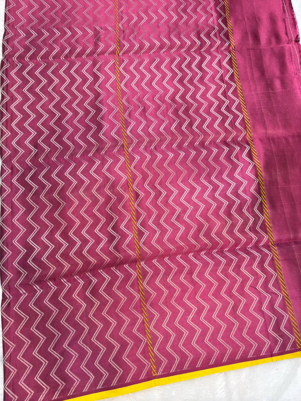 Onion Pink Mashru Silk Iktara Banarasi Saree with Silver Zari Zig-Zag Lahariya and Scallop Blouse