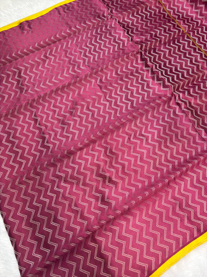 Onion Pink Mashru Silk Iktara Banarasi Saree with Silver Zari Zig-Zag Lahariya and Scallop Blouse