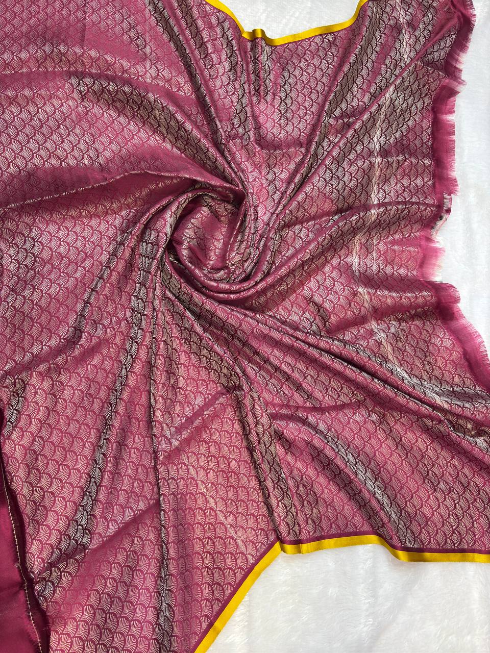 Onion Pink Mashru Silk Iktara Banarasi Saree with Silver Zari Zig-Zag Lahariya and Scallop Blouse