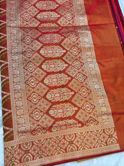 Exquisite Sindoori Red and Mustard Dual-Tone Banarasi Katan Silk Jaal Saree