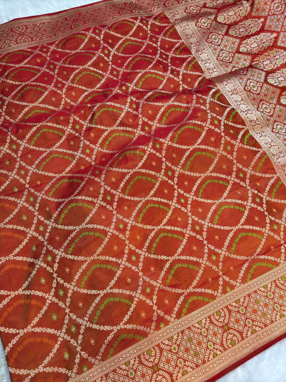Exquisite Sindoori Red and Mustard Dual-Tone Banarasi Katan Silk Jaal Saree