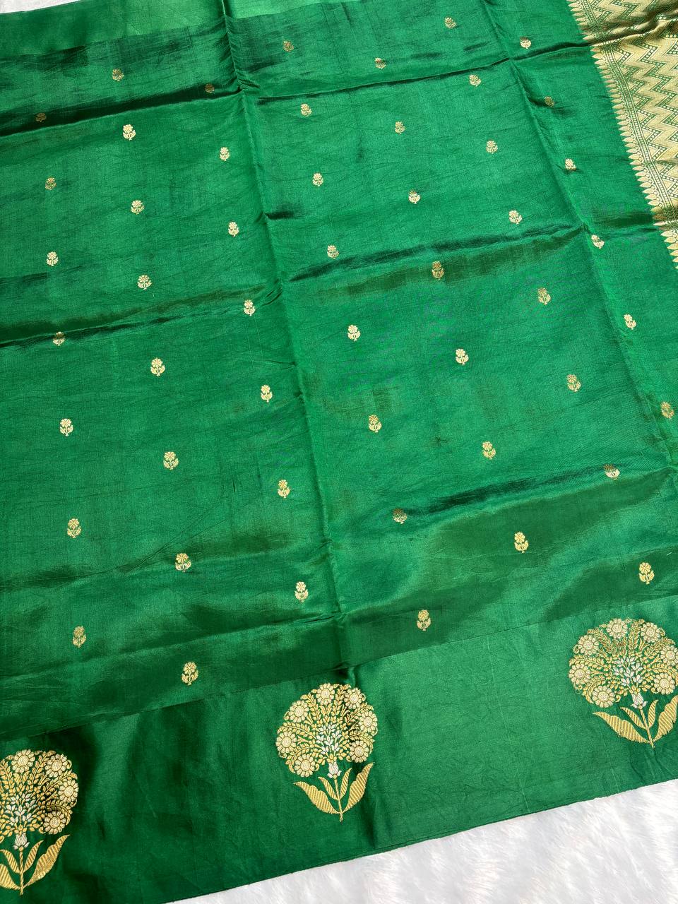 Katan Silk Saree – Emerald Green with Antique Gold Floral Tree Medallions