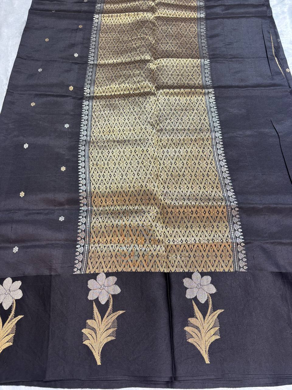 Katan Silk Saree – Obsidian Black with Sona Rupa Kadhua Jasmine Sprigs